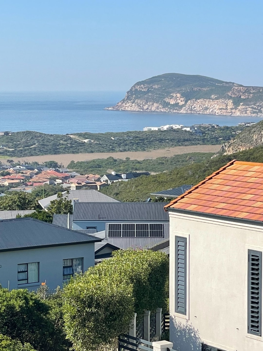 4 Bedroom Property for Sale in Whale Rock Heights Western Cape